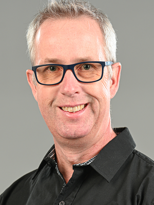 Prof Menno van Zaanen